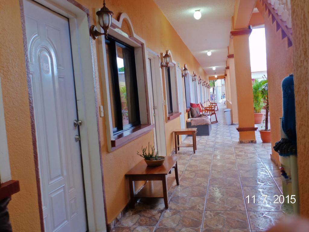 Uw Oasis Hotel La Ceiba Zewnętrze zdjęcie